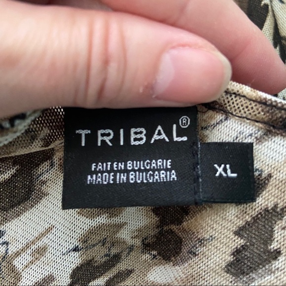 💥5/$25  Tribal animal print ruched‎ top - Picture 4 of 5